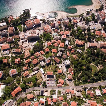 Vero-4 By Interhome *